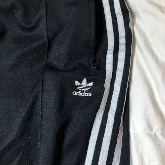 Black Adidas tracksuit - Picture 6 of 7